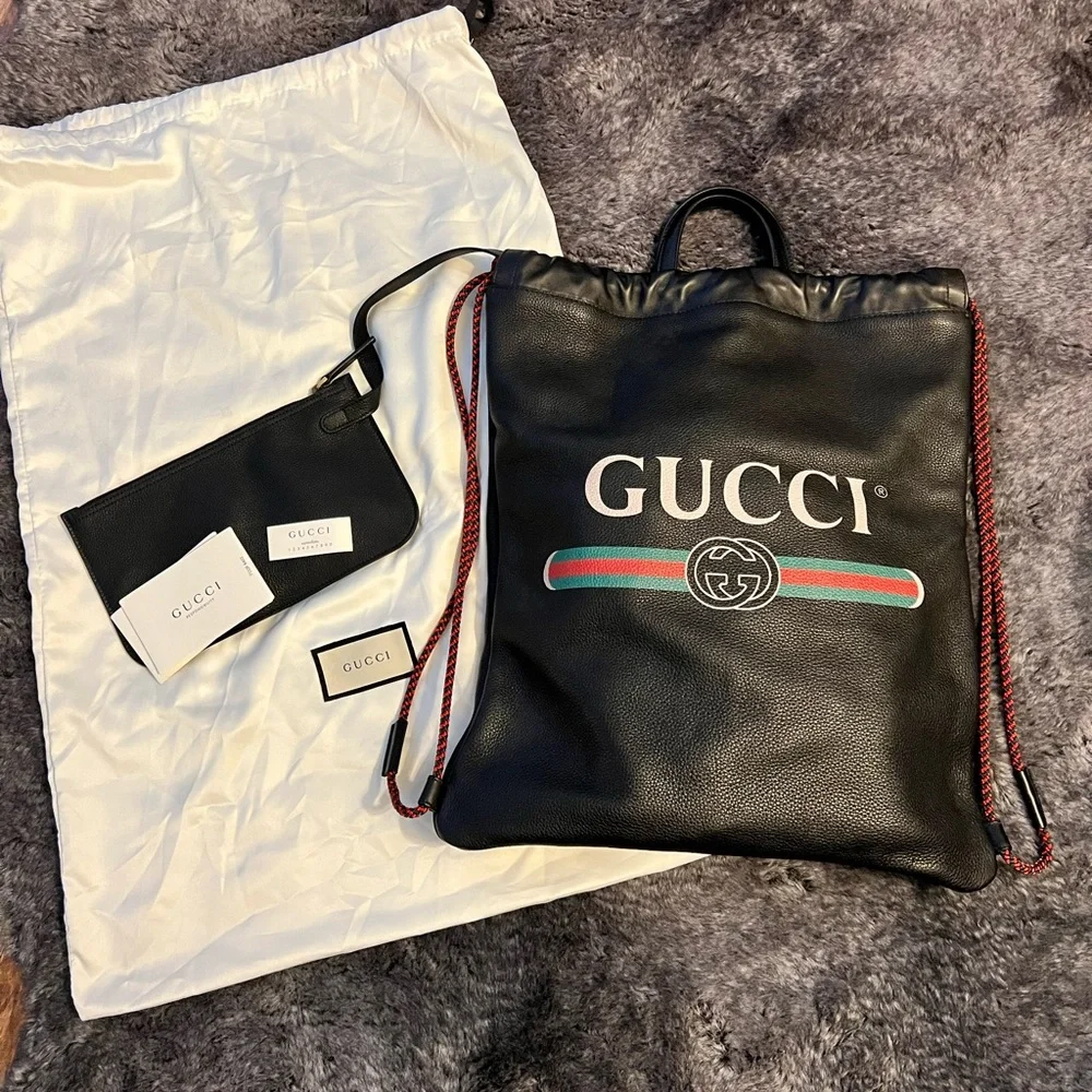 New GUCCI Logo Leather Drawstring Backpack - Picture 8 of 10